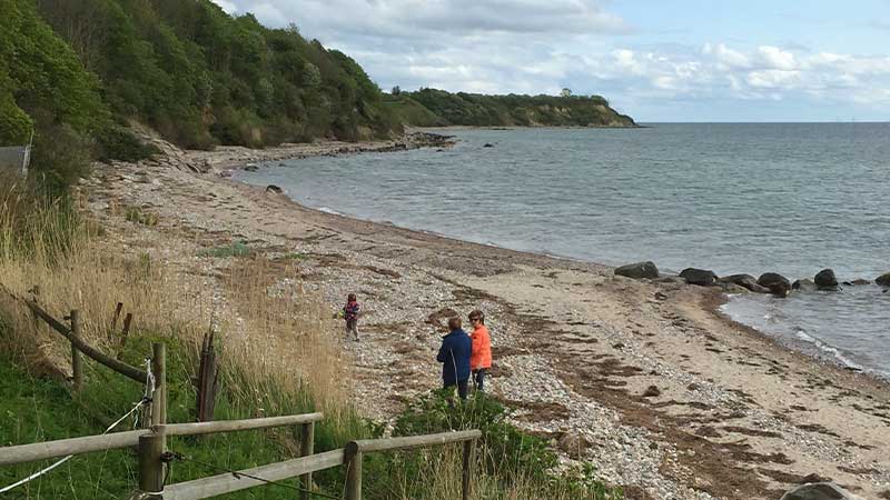 Vens vackra sluttning ner i havet och str�nder.