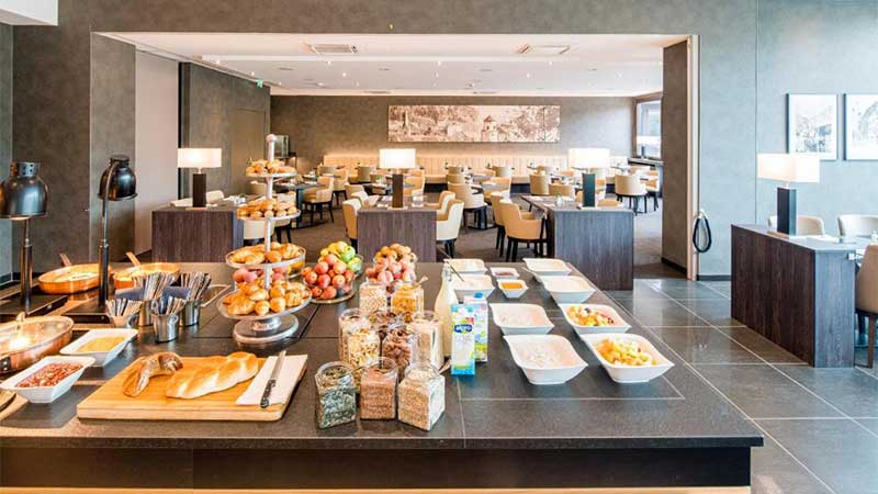 Den h�rliga fruksotbuffen p� Hotel Leonhard i Feldkirch