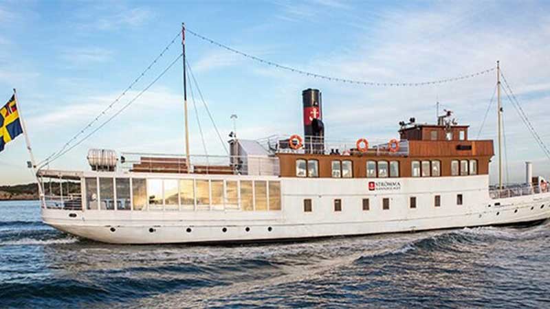 Skrgrdsbt under en tur i Gteborgs skrgrd med trubadur och skaldjur p en bussresa med Tjrnarpsbuss