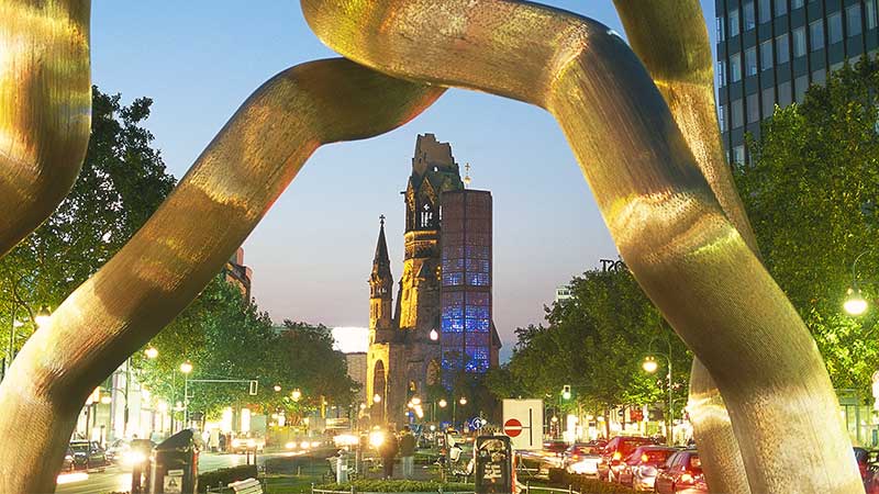 Gedchtniskirche och Kurfrstendamm r tv populra stllen vi besker p vr bussresa till Berlin staden som aldrig sover