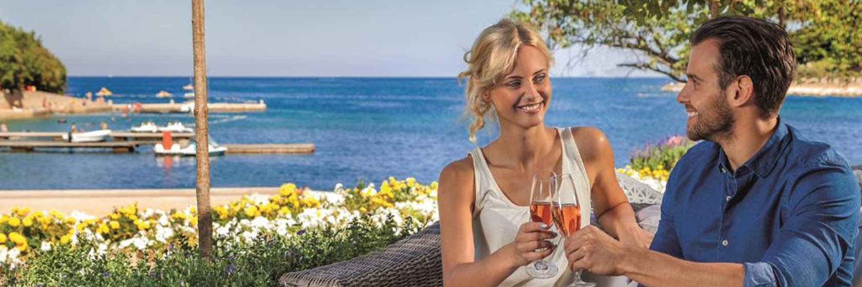 Sol och bad, vinprovning vid medelhavet
