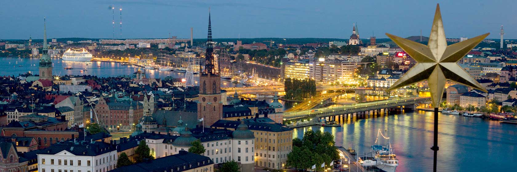 En Stockholms Weekend eller teaterresa till Stockholm. Besök Oscarsteater, China teatern eller se Mamma Mia på Tyrol. Utbudet är stort i vår vackra huvudstad.